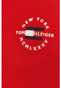 TOMMY HILFIGER - Tommy Hilfiger - Bluza. Okazja: na co dzień. Kolor: czerwony. Wzór: aplikacja. Styl: casual #4