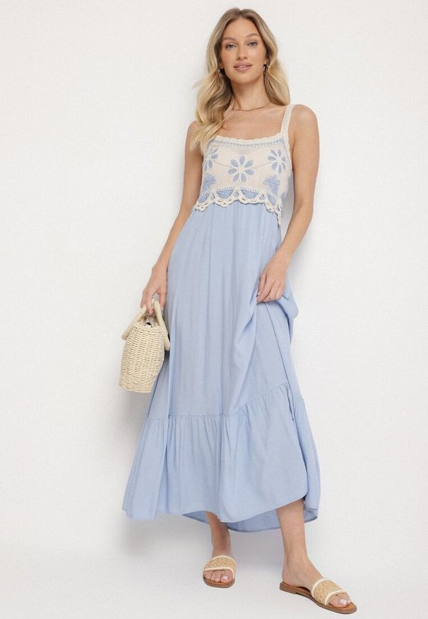 Born2be - Niebieska Wiskozowa Sukienka z Haftowanym Wzorem Rinavella. Okazja: na co dzień. Kolor: niebieski. Materiał: wiskoza. Długość rękawa: na ramiączkach. Wzór: haft. Styl: casual, klasyczny