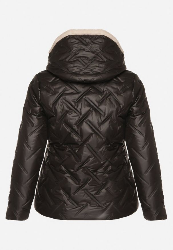 Born2be - Czarno-Beżowa Pikowana Kurtka o Prostym Kroju z Kapturem Avilerie. Okazja: na co dzień. Typ kołnierza: kaptur. Kolekcja: plus size. Kolor: czarny. Materiał: jeans. Styl: casual, elegancki