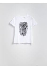 Reserved - T-shirt z nadrukiem - biały. Kolor: biały. Materiał: bawełna. Wzór: nadruk