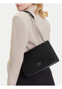 Calvin Klein Torebka Ck Medium Conv Chain Bag_Tex K60K613177 Czarny. Kolor: czarny. Materiał: skórzane #6