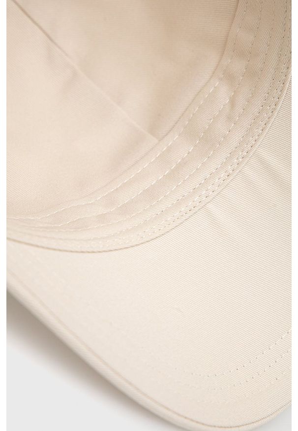 Calvin Klein Jeans czapka kolor beżowy gładka. Kolor: beżowy. Materiał: bawełna. Wzór: gładki
