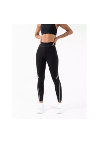 Legginsy fitness damskie Nike Sportswear Swoosh czarne. Kolor: czarny. Sport: fitness