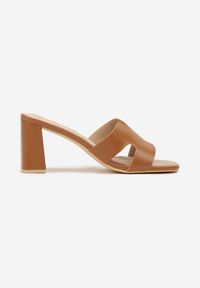 Renee - Brązowe Klapki Vices na Słupkowym Obcasie z Wkładką ze Skóry Naturalnej Foleria. Kolor: brązowy. Materiał: skóra. Obcas: na obcasie. Styl: elegancki. Wysokość obcasa: średni