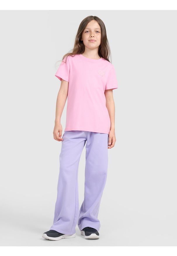 4f - 4F T-shirt regular z nadrukiem dziewczęcy - różowy 146 (10-11 lat). Okazja: na co dzień. Kolor: różowy. Materiał: jersey, bawełna, materiał. Długość rękawa: krótki rękaw. Długość: krótkie. Wzór: nadruk. Sezon: lato. Styl: sportowy, casual, klasyczny, młodzieżowy