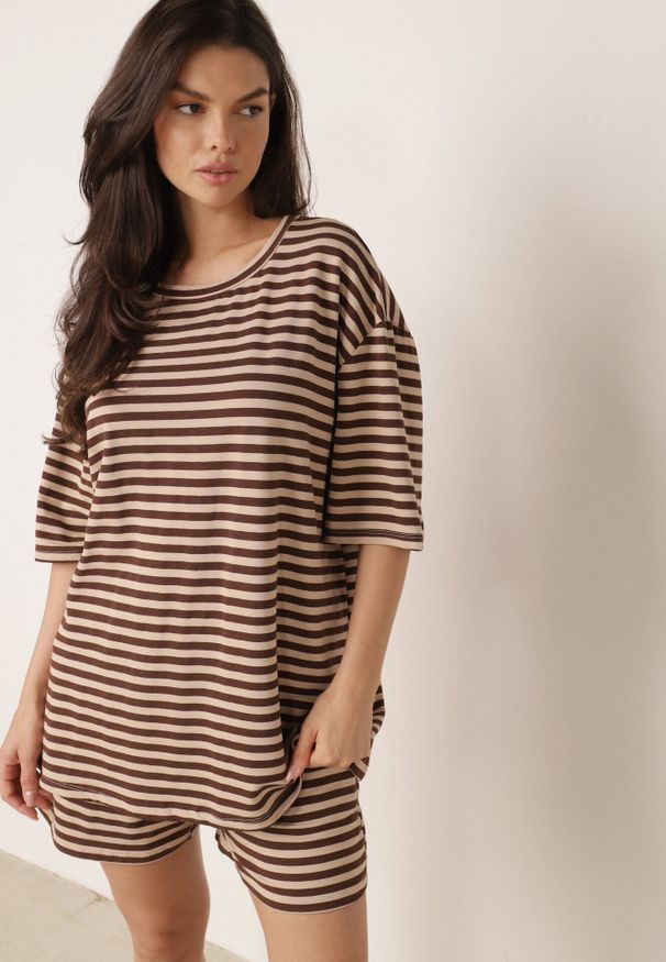Born2be - Brązowy Letni Komplet Oversize z Wiskozy w Paski T-Shirt i Szorty Agathona. Kolor: brązowy. Materiał: wiskoza. Wzór: paski