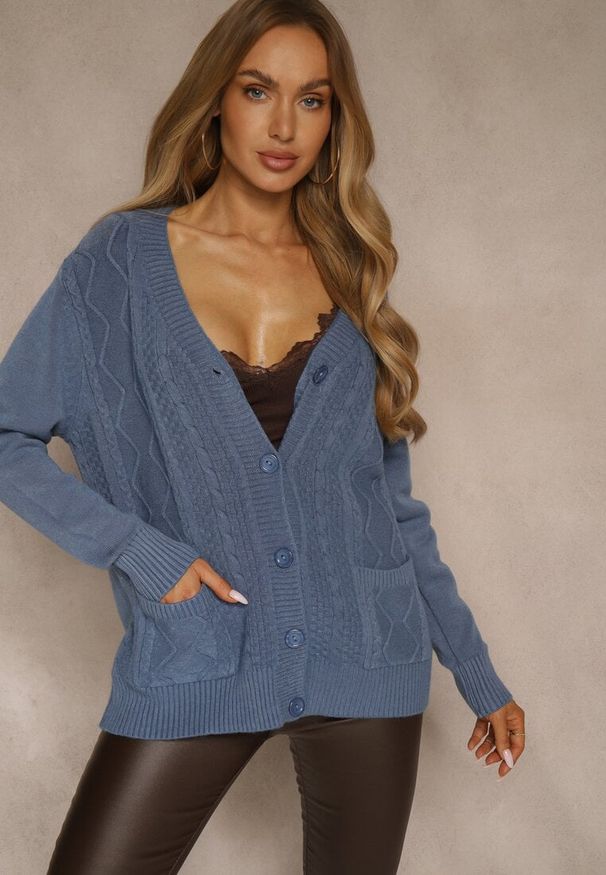 Renee - Niebieski Kardigan z Bawełną i Tłoczonym Wzorem Reisina. Okazja: na co dzień. Kolor: niebieski. Materiał: bawełna. Styl: casual, elegancki
