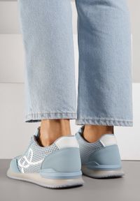 Born2be - Niebieskie Sneakersy Ozdobione Geometrycznym Motywem Icebluff. Okazja: na co dzień. Kolor: niebieski. Materiał: jeans. Wzór: geometria, aplikacja #9