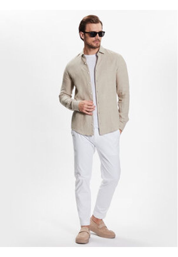 Calvin Klein Koszula Linen Solid Slim Shirt K10K109286 Beżowy Slim Fit. Kolor: beżowy. Materiał: len