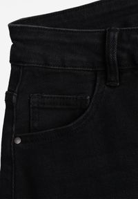 Born2be - Czarne Jeansy z Bawełną o Kroju Barrel z Wysokim Stanem Nelimia. Okazja: na co dzień, na spotkanie biznesowe, do pracy. Stan: podwyższony. Kolor: czarny. Styl: biznesowy, elegancki, boho, casual, klasyczny #5