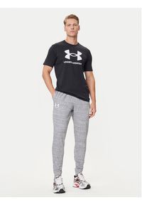 Under Armour Spodnie dresowe Ua Rival Terry Jogger 1380843-011 Szary Fitted Fit. Kolor: szary. Materiał: bawełna