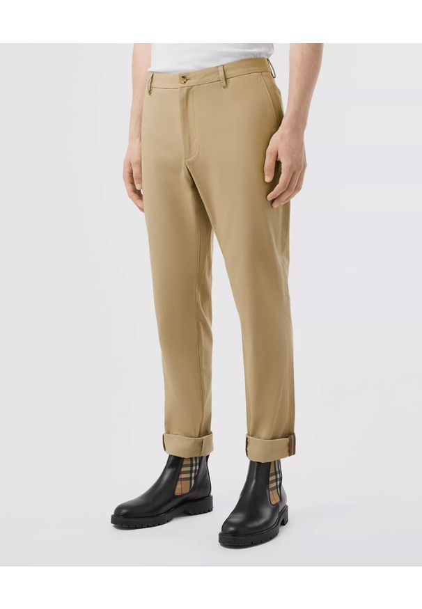 Burberry - BURBERRY - Beżowe spodnie chino. Kolor: beżowy. Materiał: materiał. Wzór: aplikacja, kratka, gładki. Styl: klasyczny, elegancki
