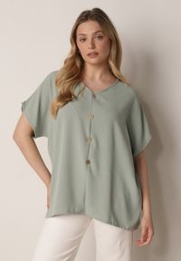Born2be - Jasnozielona Bluzka z Bawełną o Nietoperzowym Kroju z Guzikami Mistwin. Okazja: do pracy, na co dzień. Kolor: zielony. Materiał: bawełna. Styl: klasyczny, casual #5