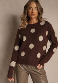 Renee - Brązowy Sweter z Wełną o Prostym Kroju w Grochy Fenilevia. Kolor: brązowy. Materiał: wełna. Długość rękawa: długi rękaw. Długość: długie. Wzór: grochy #5