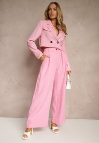 Renee - Różowe Szerokie Spodnie High Waist o Garniturowym Kroju z Zakładkami Uliadorea. Okazja: na co dzień. Stan: podwyższony. Kolor: różowy. Styl: klasyczny, elegancki, casual