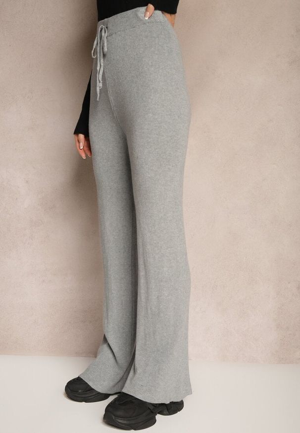Renee - Szare Szerokie Spodnie z Bawełną High Waist Emarisa. Okazja: na co dzień, na imprezę. Stan: podwyższony. Kolor: szary. Materiał: bawełna. Styl: elegancki, casual