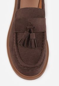 Renee - Brązowe Mokasyny VICES z Wkładką ze Skóry Naturalnej Ozdobione Chwostami Maritune. Okazja: na co dzień. Kolor: brązowy. Materiał: skóra. Wzór: aplikacja. Styl: casual, elegancki #6