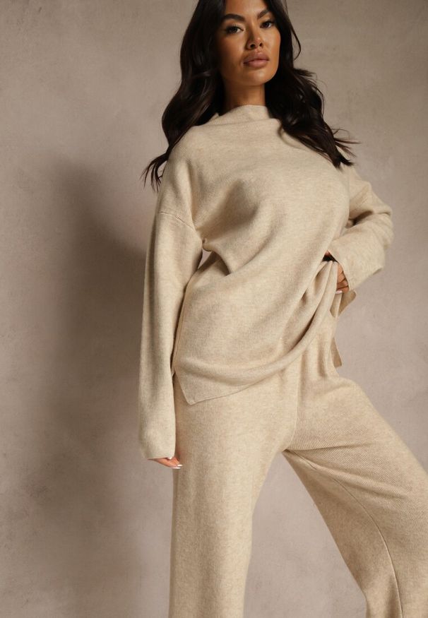 Renee - Jasnobeżowy Komplet Oversize z Dzianiny z Wełną Sweter i Szerokie Spodnie Alenria. Kolor: beżowy. Materiał: dzianina, wełna