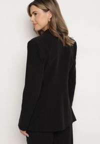 Born2be - Czarna Casualowa Marynarka z Modalu Dwurzędowa Mavorine. Okazja: na co dzień. Kolor: czarny. Materiał: materiał. Sezon: lato, wiosna. Styl: casual #7