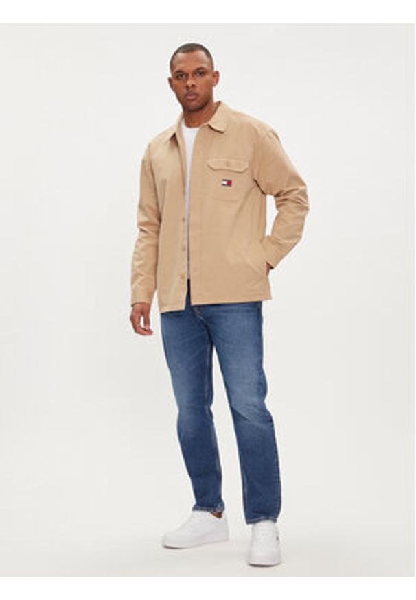 Tommy Jeans Koszula Essential DM0DM18331 Beżowy Regular Fit. Kolor: beżowy. Materiał: bawełna