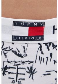 TOMMY HILFIGER - Tommy Hilfiger stringi kolor biały. Kolor: biały. Materiał: bawełna #4