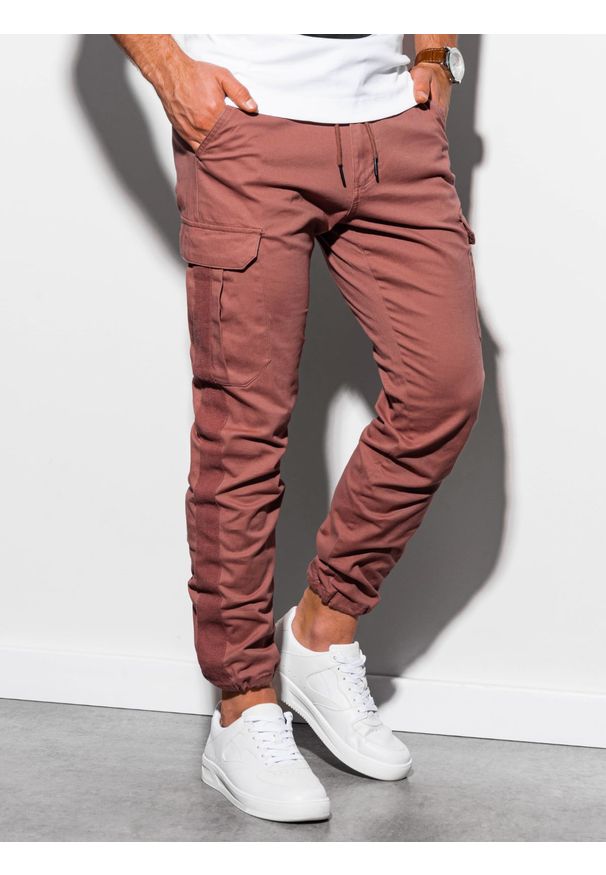 Ombre Clothing - Spodnie męskie joggery P893 - ceglaste - XL. Kolor: czerwony. Materiał: elastan, bawełna. Wzór: aplikacja