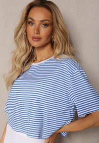 Renee - Niebieski Oversizowy T-shirt Cropped w Paski z Elastycznej Bawełny Akrida. Kolor: niebieski. Materiał: bawełna. Wzór: paski. Sezon: lato #5