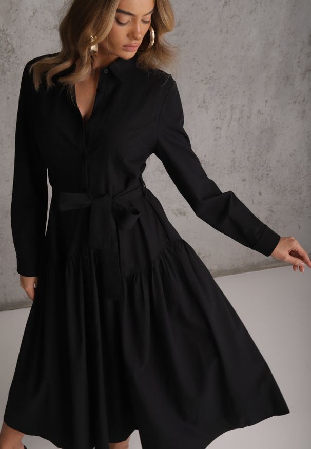 Renee - Czarna Sukienka w Koszulowym Stylu z Wiskozą Bawełną i Paskiem Nerigunn. Kolor: czarny. Materiał: wiskoza, bawełna. Sezon: lato. Typ sukienki: koszulowe. Styl: elegancki