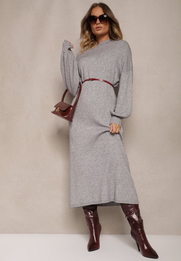Renee - Szara Pudełkowa Sukienka z Wiskozą i Półgolfem Salindra. Kolor: szary. Materiał: wiskoza. Styl: elegancki
