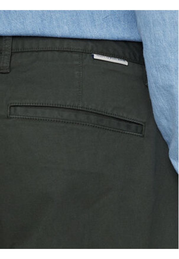 Marc O'Polo Szorty materiałowe M63 0421 15144 Zielony Regular Fit. Kolor: zielony. Materiał: bawełna