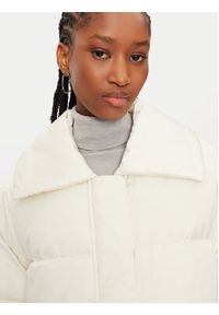 Calvin Klein Kurtka zimowa K20K207720 Écru Regular Fit. Materiał: syntetyk. Sezon: zima #6