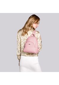Wittchen - Damski plecak z półokrągłą kieszenią. Kolor: różowy. Materiał: skóra ekologiczna. Styl: elegancki, casual, klasyczny #3