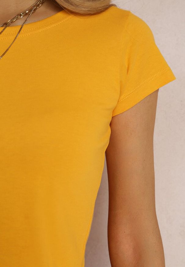 Renee - Żółty T-shirt Nephiphi. Kolor: żółty. Materiał: dresówka, bawełna, dzianina, jeans. Długość rękawa: krótki rękaw. Długość: krótkie. Styl: klasyczny