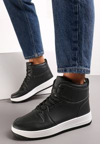 Renee - Czarne Sneakersy Sznurowane za Kostkę z Perforacją Filomena. Wysokość cholewki: za kostkę. Kolor: czarny #1