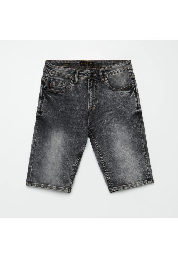 Cropp - Jeansowe szorty basic - Szary. Kolor: szary. Materiał: jeans