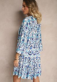 Renee - Niebieska Sukienka z Wiskozą o Rozkloszowanym Kroju w Etniczny Print Aledia. Okazja: na co dzień. Kolor: niebieski. Materiał: wiskoza. Wzór: nadruk. Sezon: lato, wiosna. Typ sukienki: proste, rozkloszowane. Styl: casual #4