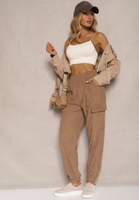 Renee - Brązowe Spodnie Typu Cargo High Waist Worseli. Okazja: na co dzień. Stan: podwyższony. Kolor: brązowy. Styl: casual, elegancki