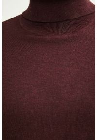 medicine - Medicine sweter męski kolor bordowy lekki z golferm. Typ kołnierza: golf. Kolor: czerwony. Materiał: dzianina. Długość rękawa: długi rękaw. Długość: długie. Wzór: gładki #4