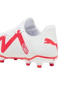 Buty piłkarskie Puma Future Play FG/AG M 107377 01 białe. Kolor: biały. Materiał: materiał, dzianina, syntetyk. Szerokość cholewki: normalna. Sport: piłka nożna
