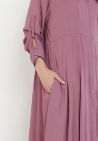 Born2be - Ciemnofioletowa Sukienka Controllable. Okazja: na co dzień. Kolor: fioletowy. Długość rękawa: długi rękaw. Typ sukienki: rozkloszowane, szmizjerki. Styl: casual, klasyczny. Długość: maxi #3