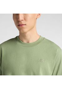 Koszulka męska New Balance MT41533AAR – zielona. Kolor: zielony. Materiał: bawełna, dresówka. Długość rękawa: krótki rękaw. Długość: krótkie #3