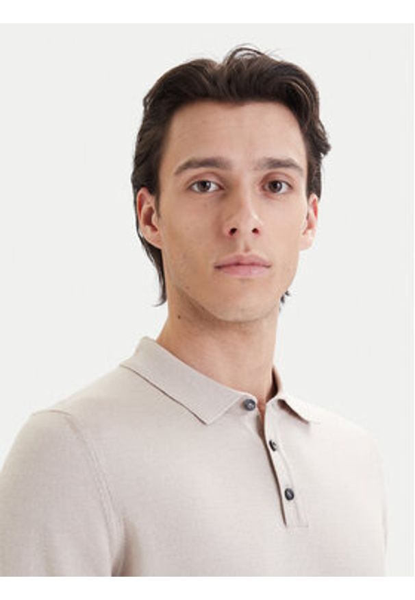 Bugatti Polo 7100-75522C Beżowy Regular Fit. Typ kołnierza: polo. Kolor: beżowy. Materiał: bawełna