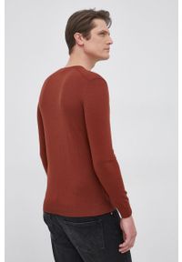 Sisley Sweter męski kolor brązowy. Okazja: na co dzień. Kolor: brązowy. Materiał: dzianina. Długość rękawa: długi rękaw. Długość: długie. Styl: casual #3
