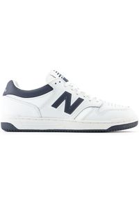 Buty unisex New Balance BB480LWE – białe. Okazja: na co dzień. Kolor: biały. Materiał: dresówka, materiał, skóra, syntetyk. Szerokość cholewki: normalna. Sport: turystyka piesza