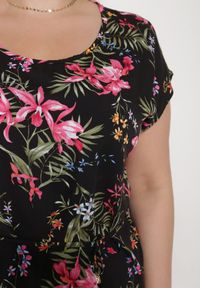 Born2be - Czarno-Różowa Sukienka z Wiskozy o Pudełkowym Kroju w Kwiaty Wiązana Materiałowym Paskiem Arisbeth. Kolor: czarny. Materiał: wiskoza, materiał. Wzór: kwiaty. Sezon: lato #7