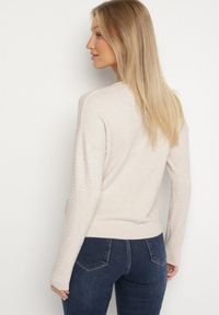 Born2be - Jasnobeżowy Sweter Ozdobiony Motywem Serc Unisae. Okazja: na co dzień. Kolor: beżowy. Materiał: jeans. Wzór: aplikacja. Styl: casual #5