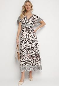 Born2be - Czarna Sukienka o Rozkloszowanym Kroju w Ornamentalny Wzór Tillivene. Okazja: na co dzień. Typ kołnierza: dekolt w kształcie V. Kolor: czarny. Długość rękawa: krótki rękaw. Styl: casual #5