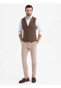 Ombre Clothing - Dopasowana męska kamizelka ze strukturalnej dzianiny z klapami – brązowa V2 - Rozmiar: XXL. Kolor: brązowy. Materiał: dzianina. Styl: klasyczny, elegancki #4
