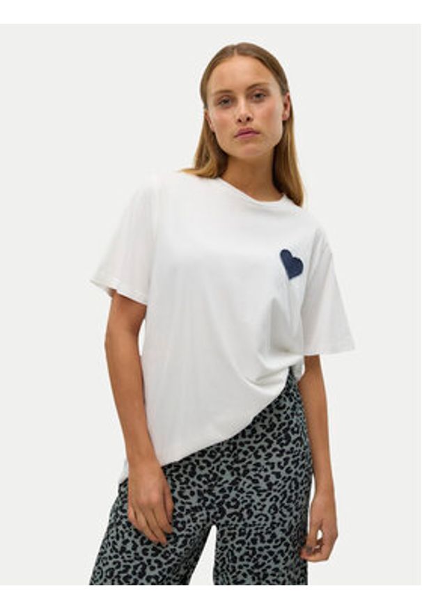 Vero Moda T-Shirt Halle 10321318 Biały Loose Fit. Kolor: biały. Materiał: bawełna