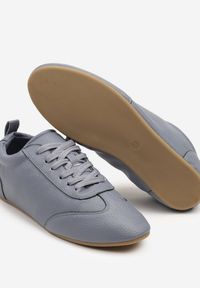 Born2be - Niebieskie Klasyczne Tenisówki z Ekoskóry Verianns. Okazja: na co dzień. Nosek buta: okrągły. Zapięcie: sznurówki. Kolor: niebieski. Materiał: jeans. Styl: klasyczny #3